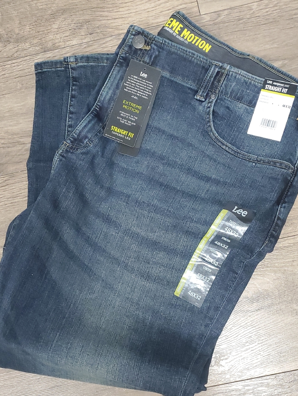 NWT Lee Men's Straight Fit Tapered Leg Jeans in Dark Blue Wash Size 48x32